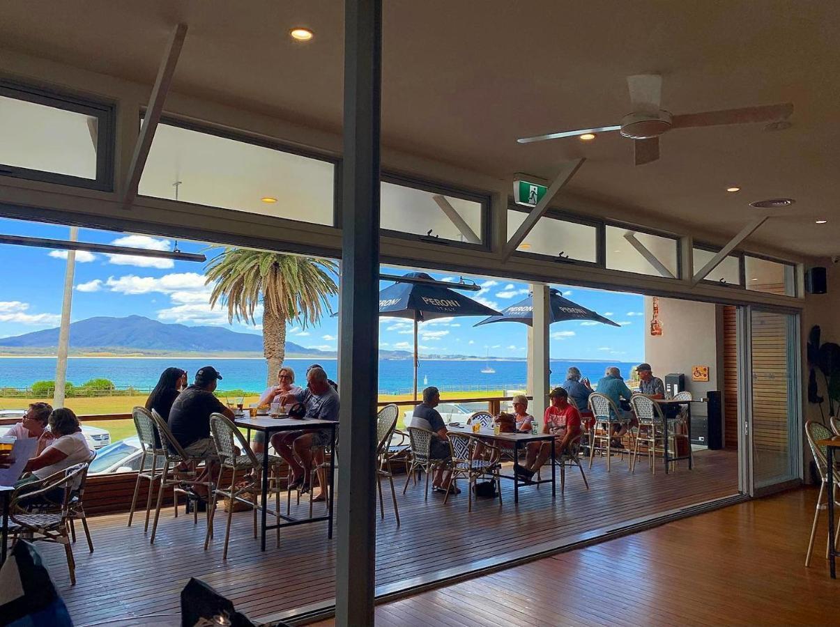 Bermagui Beach Hotel Exterior photo