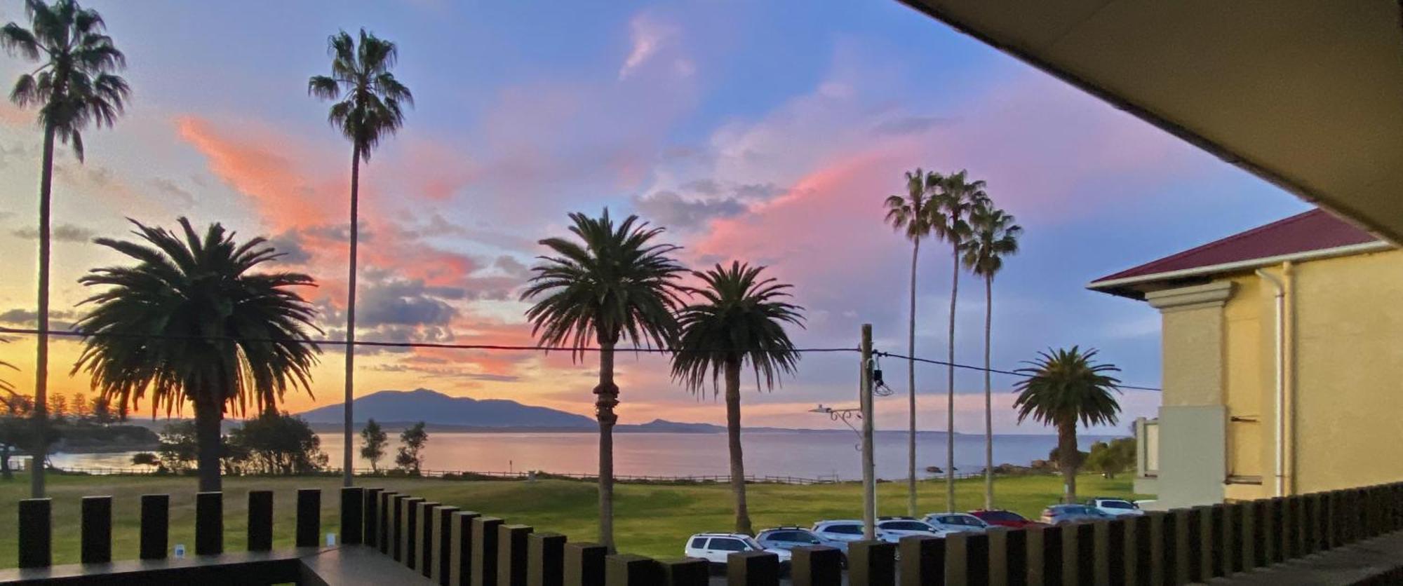 Bermagui Beach Hotel Room photo