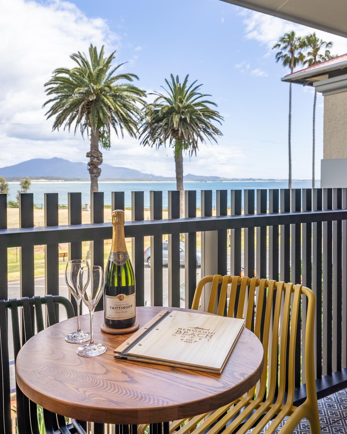 Bermagui Beach Hotel Exterior photo