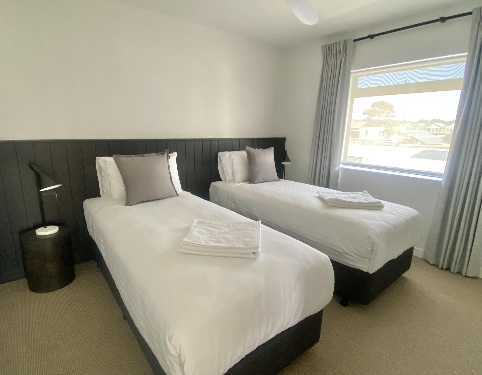 Bermagui Beach Hotel Room photo